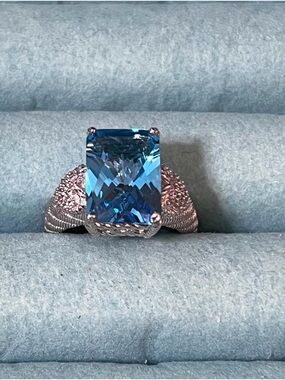 Judith Ripka  Blue Topaz Ring with hearts size 8